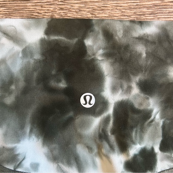 Lululemon Align Shorts Size 4 Diamond Dye Light Sage Army Green Dark Olive - Picture 10 of 13